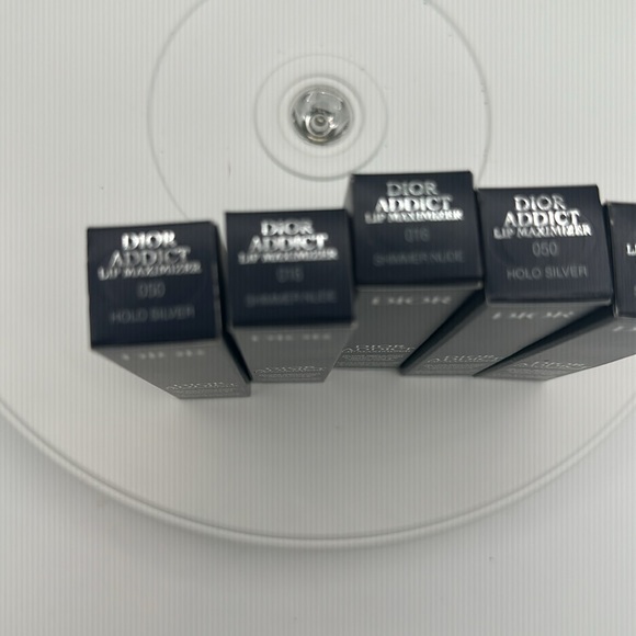 NIB Dior lip 👄 maximizer brand new two colors available - Picture 4 of 5